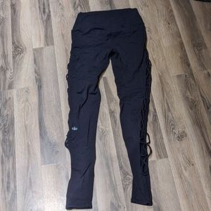 Alo Leggings